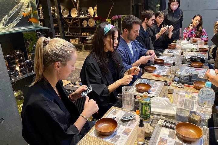 Experience traditional Japanese Kintsugi art in Tokyo, repairing pottery with golden joinery, photo 12 | wizardtrip