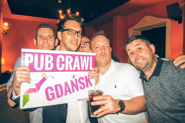 Experimenta la vida nocturna de Gdansk en un pub crawl lleno de diversión con bebidas, juegos y entrada a discoteca, foto 7 | wizardtrip