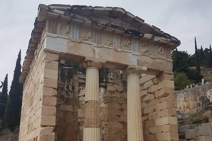 Guided small group day tour to the ancient site of Delphi from Athens, Greece, photo 8 | wizardtrip