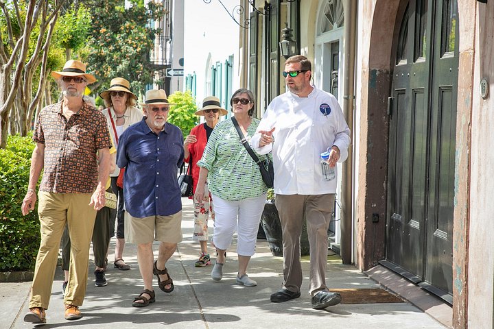 Tour gastronomico e storico di Charleston con corso di cucina guidato da uno chef e degustazione di vini, foto 10 | wizardtrip