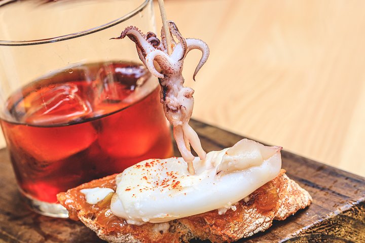Explore Bilbao's culinary scene with a local guide, tasting pintxos and wine at authentic bars, photo 13 | wizardtrip
