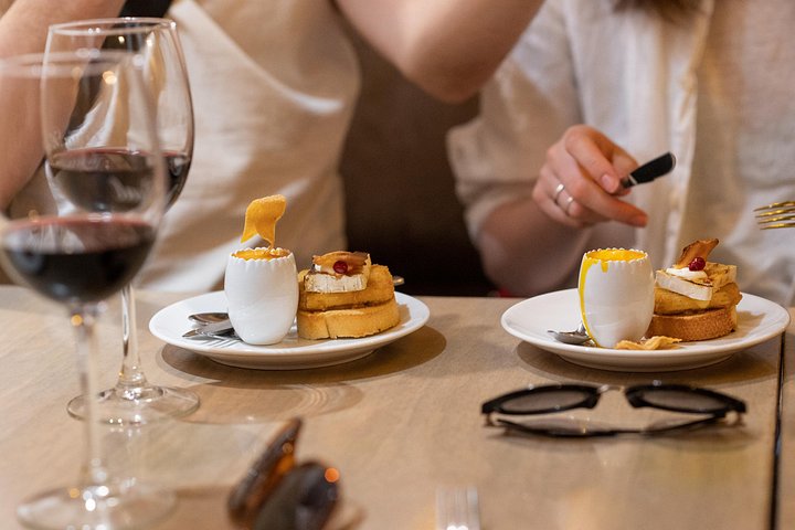 Explore Bilbao's culinary scene with a local guide, tasting pintxos and wine at authentic bars, photo 21 | wizardtrip