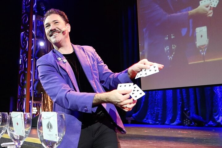 Spectacle de magie et d'illusion primé à Myrtle Beach, avec des illusions grandioses et des danseurs, photo 6 | wizardtrip