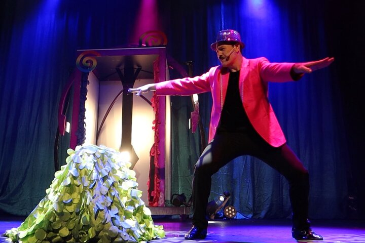 Spectacle de magie et d'illusion primé à Myrtle Beach, avec des illusions grandioses et des danseurs, photo 7 | wizardtrip