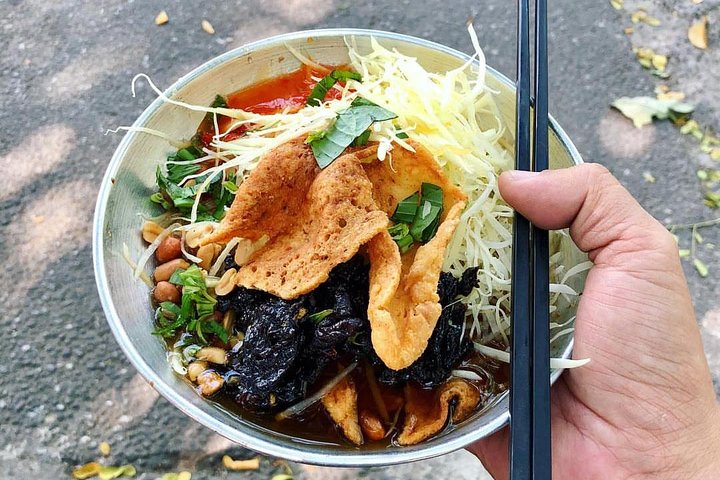 Top Notch Street Food Motorbike Tour In Ho Chi Minh City | wizardtrip