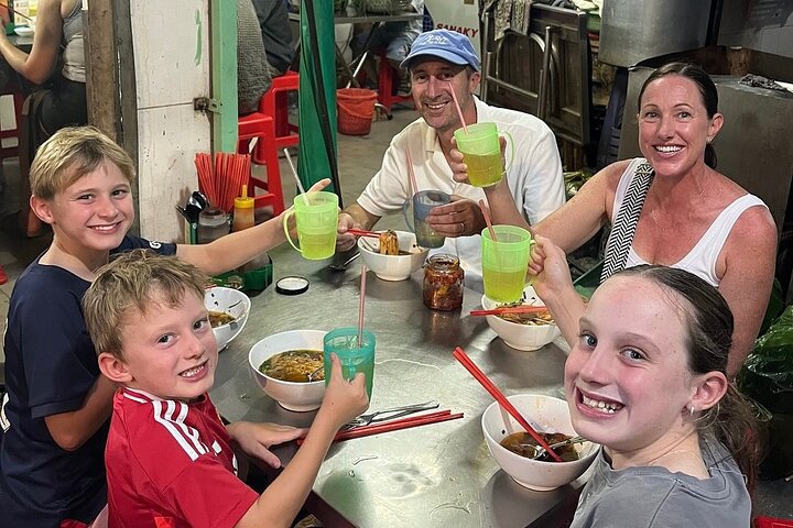 Ho Chi Minh City streetfoodtour met lokale gerechten en levendige markten, foto 18 | wizardtrip