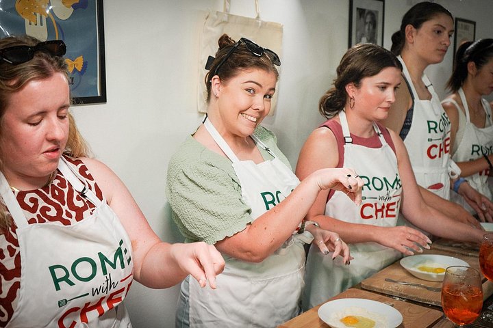 Learn to make pasta and spritz cocktails in a fun, tipsy cooking class in Rome, photo 11 | wizardtrip