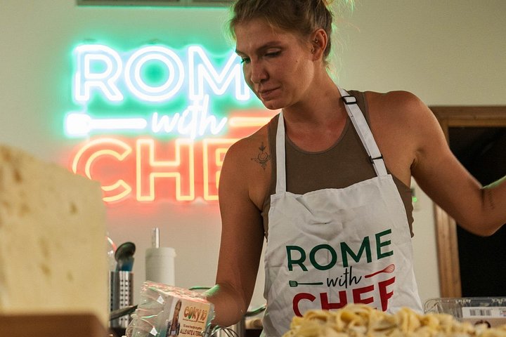 Learn to make pasta and spritz cocktails in a fun, tipsy cooking class in Rome, photo 16 | wizardtrip