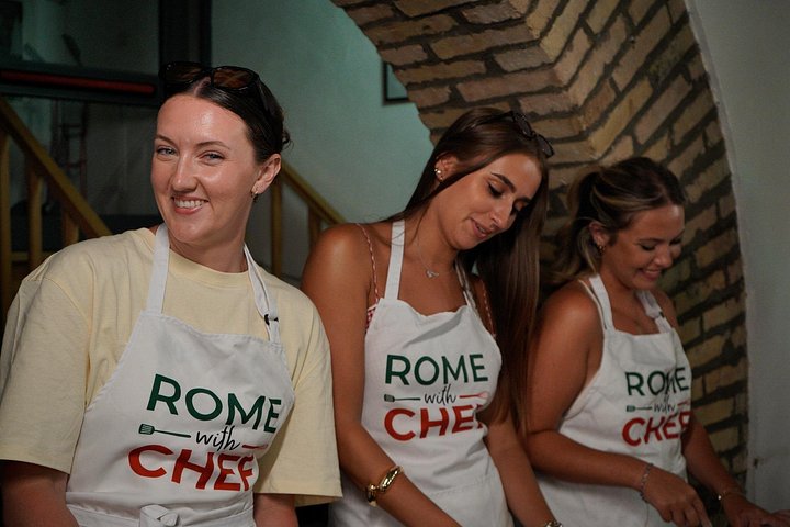 Learn to make pasta and spritz cocktails in a fun, tipsy cooking class in Rome, photo 19 | wizardtrip