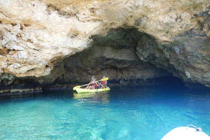 Kajakäventyr i Ibizas Xarraca Bay, utforska grottor och snorkla, foto 11 | wizardtrip