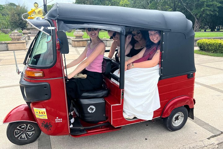 Privé tuk-tuk tour die Colombo's bezienswaardigheden, tempels en culturele sites verkent, foto 27 | wizardtrip