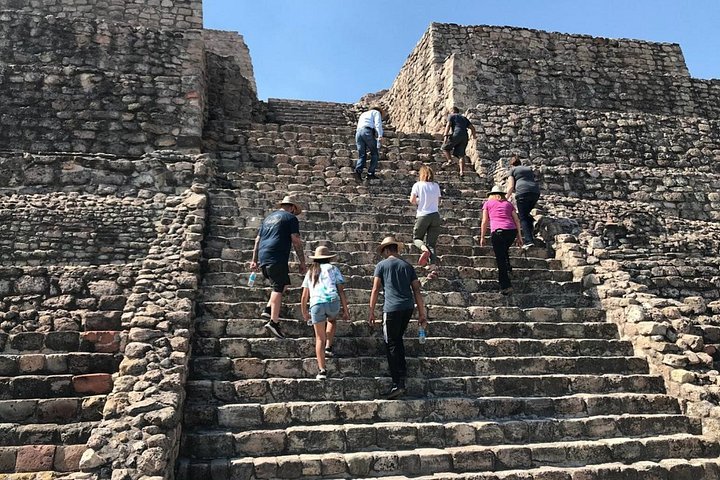 Explore the ancient Cañada de la Virgen pyramid and its surroundings on this guided tour in San Miguel de Allende, photo 8 | wizardtrip