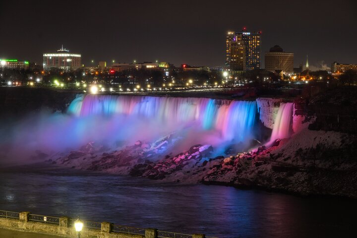 Niagara Falls Abendtour mit Boot, Reise, Abendessen & Feuerwerk | wizardtrip