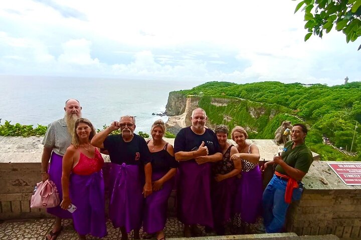 Uluwatu-tempelet og Kecak-ilddansforestilling i Jimbaran, Bali, Indonesia, foto 9 | wizardtrip