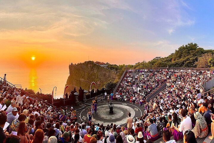 Uluwatu-tempelet og Kecak-ilddansforestilling i Jimbaran, Bali, Indonesia, foto 24 | wizardtrip