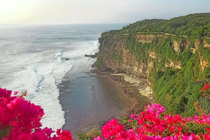 Uluwatu-tempelet og Kecak-ilddansforestilling i Jimbaran, Bali, Indonesia, foto 26 | wizardtrip