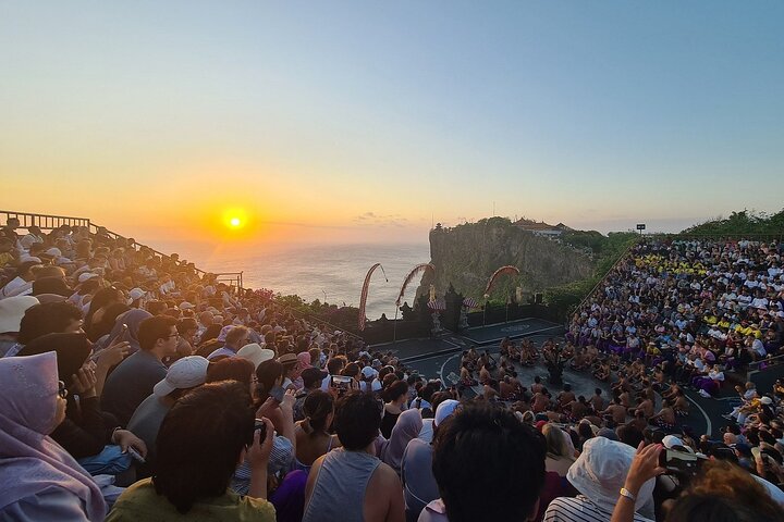 Uluwatu-tempelet og Kecak-ilddansforestilling i Jimbaran, Bali, Indonesia, foto 27 | wizardtrip