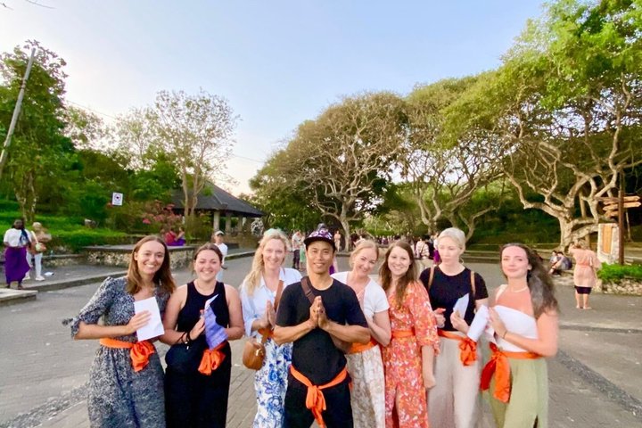 Uluwatu Wandel Sunset Tour met Kecak Fire Dance en Diner | wizardtrip