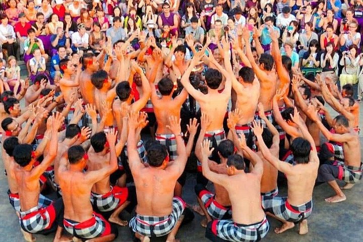 Zonsondergang Kecak dansvoorstelling bij de Uluwatu Tempel, Bali, foto 14 | wizardtrip