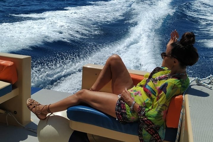 Tour in motoscafo di lusso da Spalato alla Grotta Azzurra, Hvar e Vis, con nuoto e visite turistiche, foto 6 | wizardtrip