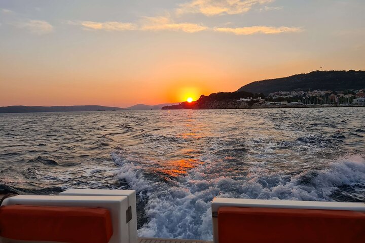 Tour in motoscafo di lusso da Spalato alla Grotta Azzurra, Hvar e Vis, con nuoto e visite turistiche, foto 18 | wizardtrip