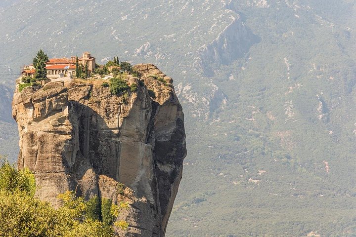 Tour privato ai monasteri di Meteora da Atene, con paesaggi mozzafiato e siti storici, foto 9 | wizardtrip