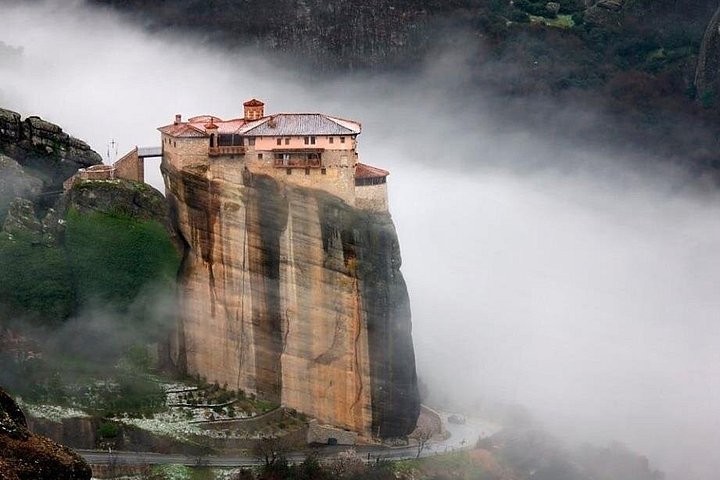 Tour privato ai monasteri di Meteora da Atene, con paesaggi mozzafiato e siti storici, foto 20 | wizardtrip