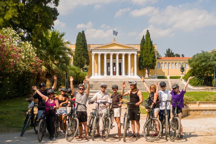Erkunde Athens antike Stätten und charmante Straßen auf einer malerischen Radtour, Foto 6 | wizardtrip