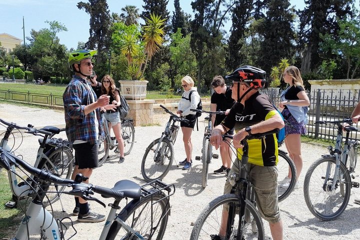 Erkunde Athens antike Stätten und charmante Straßen auf einer malerischen Radtour, Foto 12 | wizardtrip