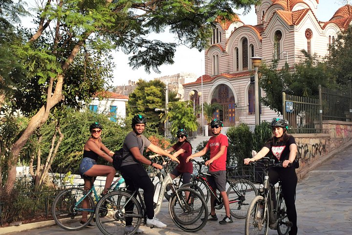 Erkunde Athens antike Stätten und charmante Straßen auf einer malerischen Radtour, Foto 17 | wizardtrip