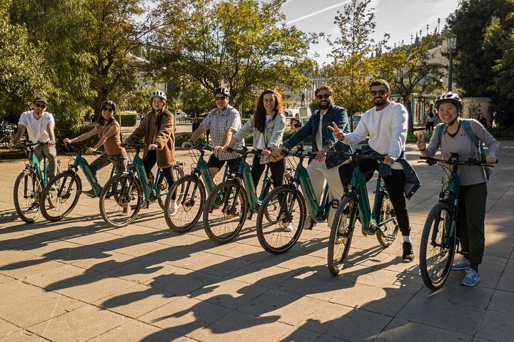Erkunde Athens antike Stätten und charmante Straßen auf einer malerischen Radtour, Foto 18 | wizardtrip