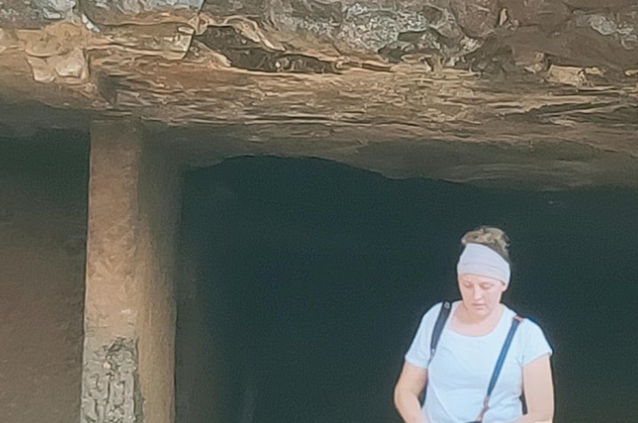 Verken de oude, uit rotsen gehouwen tempels van de Elephanta grotten tijdens een privétour met gids vanuit Mumbai, India, foto 10 | wizardtrip