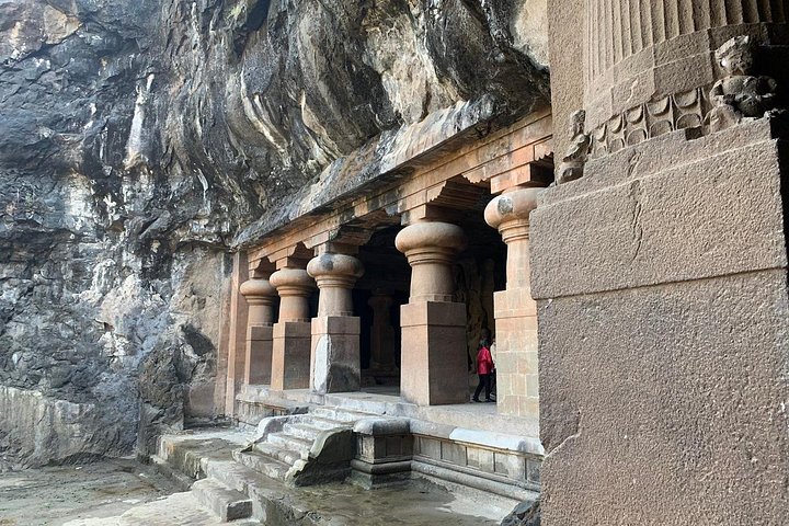 Verken de oude, uit rotsen gehouwen tempels van de Elephanta grotten tijdens een privétour met gids vanuit Mumbai, India, foto 14 | wizardtrip