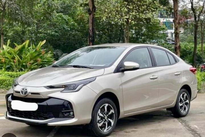 Private airport transfer service in Hanoi, Vietnam, offering comfortable and direct transportation between Noi Bai Airport and the Old Quarter, photo 6 | wizardtrip