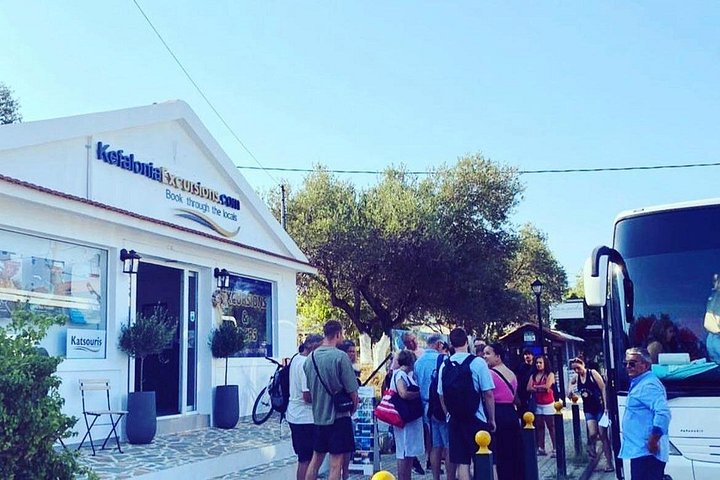 Heldagstur på Kefalonia, Grekland, med vinprovning, grottor och byar, foto 15 | wizardtrip