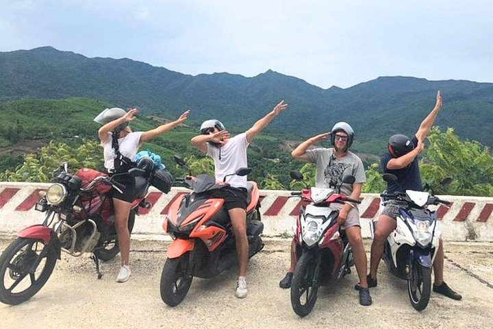 Scenic motorbike tour along Vietnam's coast and mountains, featuring Hai Van Pass and Son Tra Peninsula, photo 8 | wizardtrip