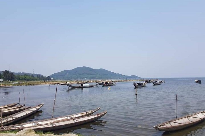 Scenic motorbike tour along Vietnam's coast and mountains, featuring Hai Van Pass and Son Tra Peninsula, photo 9 | wizardtrip