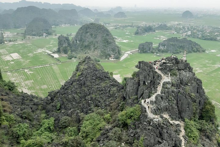 Excursion d'une journée de Hanoï à Ninh Binh, avec balades en bateau, vélo et sites historiques, photo 12 | wizardtrip