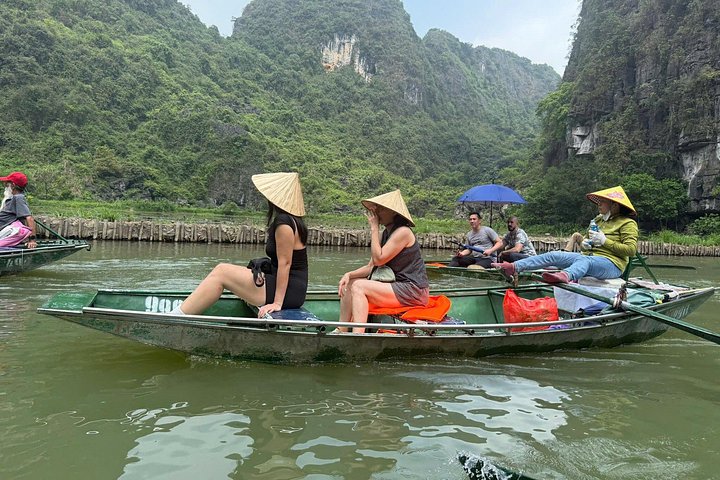 Excursion d'une journée de Hanoï à Ninh Binh, avec balades en bateau, vélo et sites historiques, photo 14 | wizardtrip