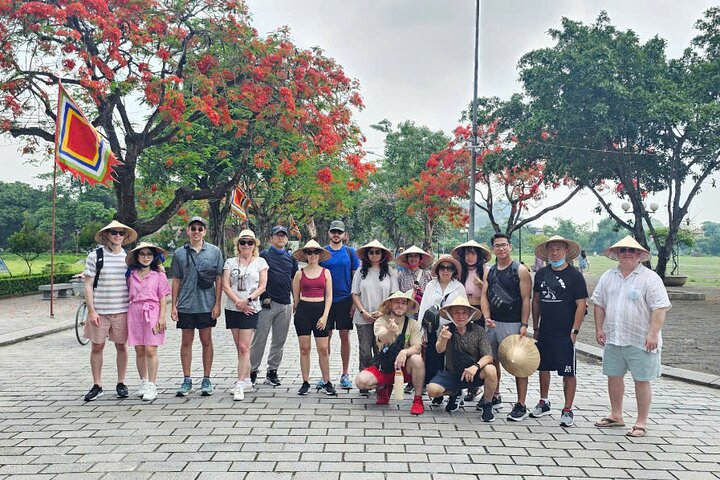 Excursion d'une journée de Hanoï à Ninh Binh, avec balades en bateau, vélo et sites historiques, photo 21 | wizardtrip