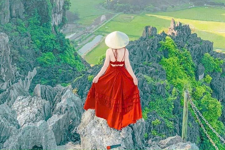 Excursion d'une journée de Hanoï à Ninh Binh, avec balades en bateau, vélo et sites historiques, photo 22 | wizardtrip