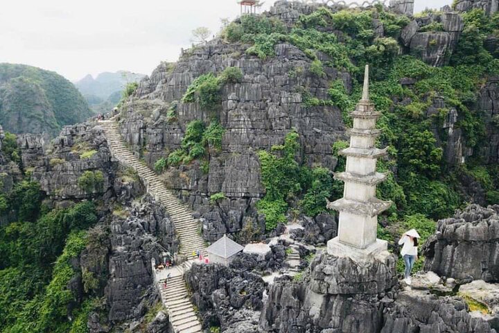 Excursion d'une journée de Hanoï à Ninh Binh, avec balades en bateau, vélo et sites historiques, photo 28 | wizardtrip