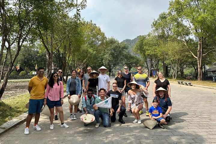 Excursion d'une journée de Hanoï à Ninh Binh, avec balades en bateau, vélo et sites historiques, photo 29 | wizardtrip