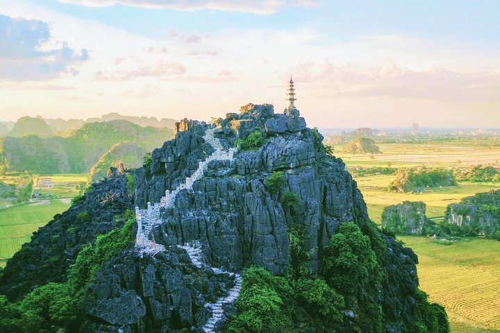 Excursion d'une journée de Hanoï à Ninh Binh, avec balades en bateau, vélo et sites historiques, photo 32 | wizardtrip