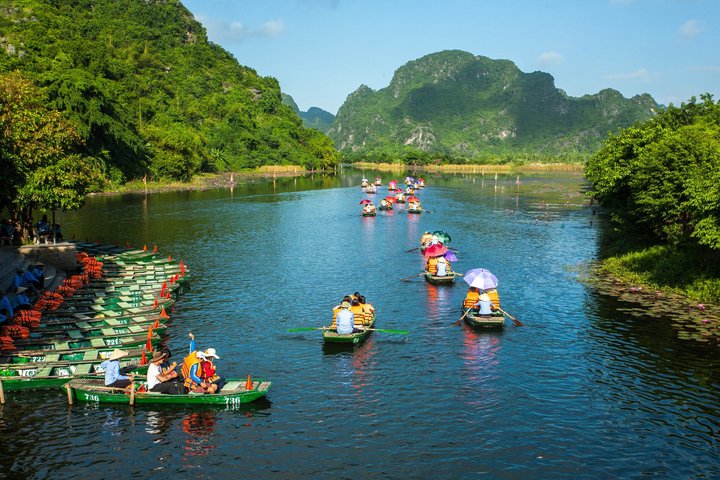 Excursion d'une journée de Hanoï à Ninh Binh, avec balades en bateau, vélo et sites historiques, photo 43 | wizardtrip