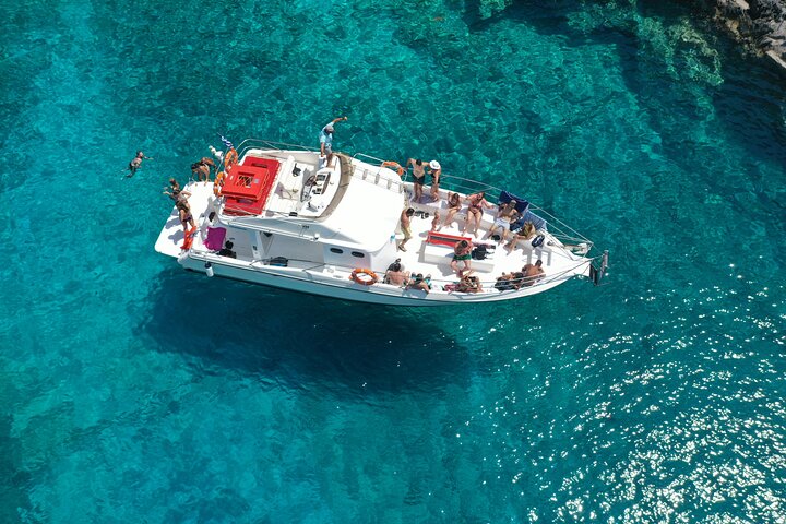 Boottocht naar Zakynthos' Shipwreck Beach en Blauwe Grotten met zwemstops, foto 6 | wizardtrip