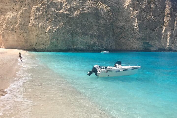 Boottocht naar Zakynthos' Shipwreck Beach en Blauwe Grotten met zwemstops, foto 9 | wizardtrip