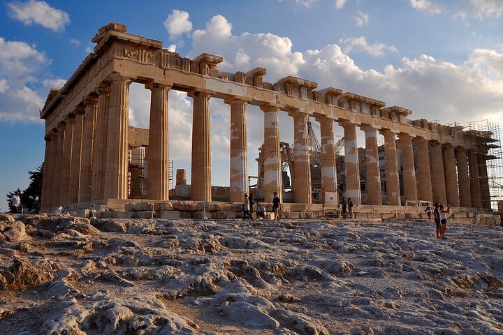 Privat halvdagstur, der udforsker Athens historiske steder og vartegn i et luksuskøretøj, foto 11 | wizardtrip