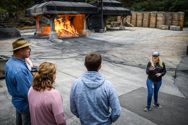 Visite a histórica Destilaria Jack Daniel's em Lynchburg, Tennessee, com degustações de whiskey e transporte desde Nashville, foto 14 | wizardtrip