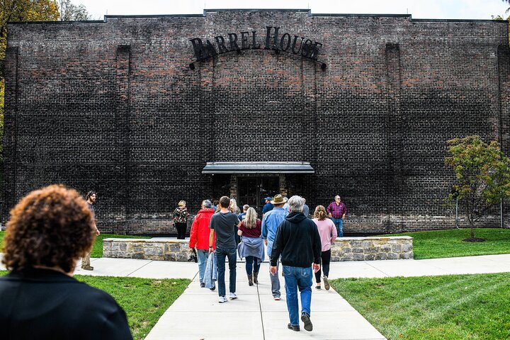 Visite a histórica Destilaria Jack Daniel's em Lynchburg, Tennessee, com degustações de whiskey e transporte desde Nashville, foto 18 | wizardtrip